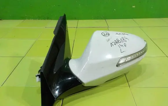 Hyundai i40 Front door electric wing mirror 022588 17AB184