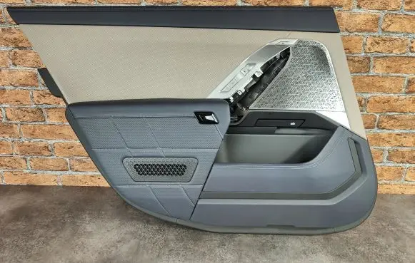 BMW 7 G70 Rear door card panel trim