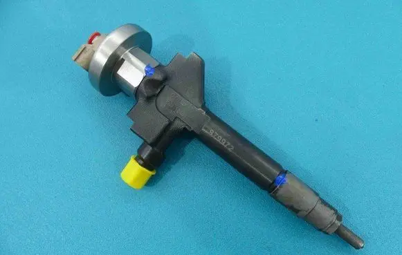 Fuel injector