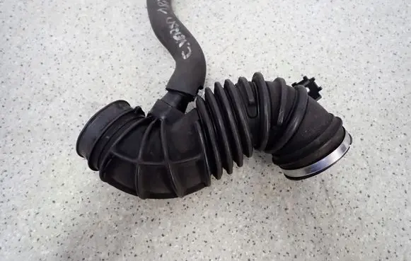 Toyota Avensis T250 Intercooler hose/pipe 1788122120