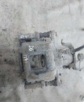 Rear brake caliper
