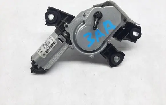 Volkswagen PASSAT B7 Wiper motor