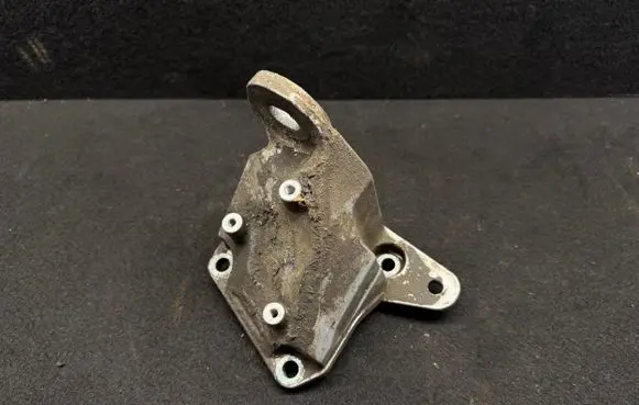 Audi A6 S6 C5 4B Gearbox mounting bracket 8D0399114AH