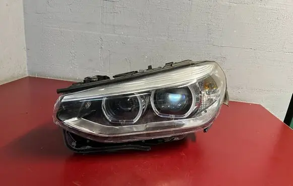 BMW X3 G01 Headlight/headlamp 8739651