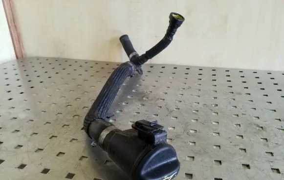 Peugeot 5008 Other engine bay part 9671044880
