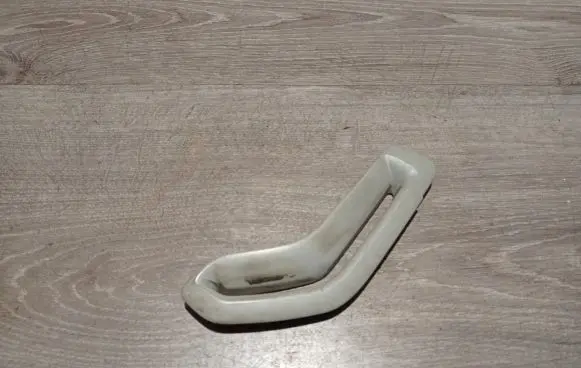 Volvo S60 Seat belt trim 1882