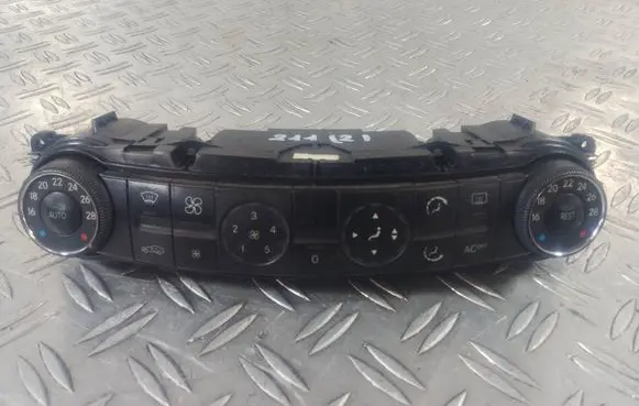 Mercedes-Benz E W211 Climate control unit 2118300385 00030102 HW5101