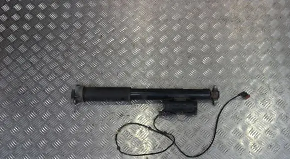 Mercedes-Benz C W205 Front shock absorber/damper 