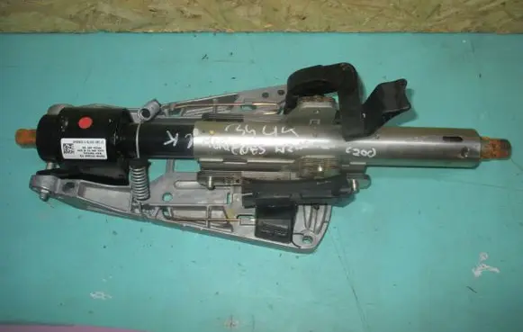 Mercedes-Benz C W204 Steering wheel axle 2044600316