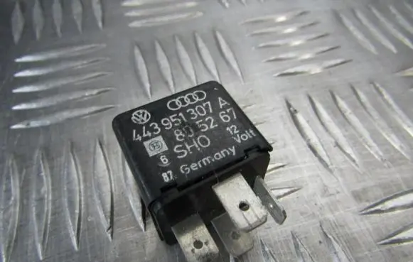 Renault Laguna I Other relay 7700844253