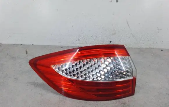 Ford Mondeo MK IV Rear/tail lights 7S71-13405-B