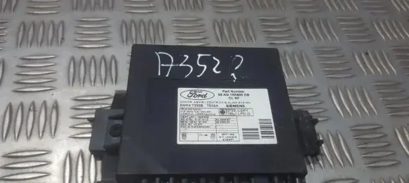 Ford Focus Comfort/convenience module 98AG15K600DB 5WK47230B