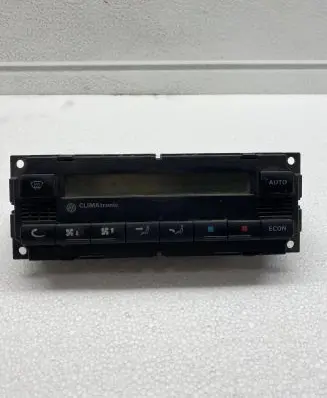 Volkswagen Golf IV Climate control unit