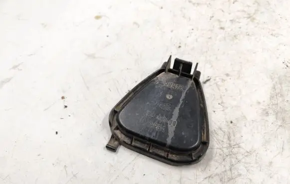 Volkswagen PASSAT B5 Headlight/headlamp dust cover 15443300