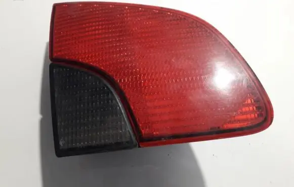 Peugeot 406 Tailgate rear/tail lights