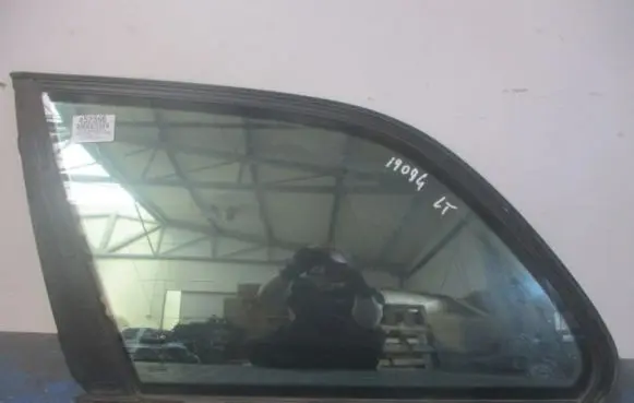 BMW 5 E39 Rear side window
