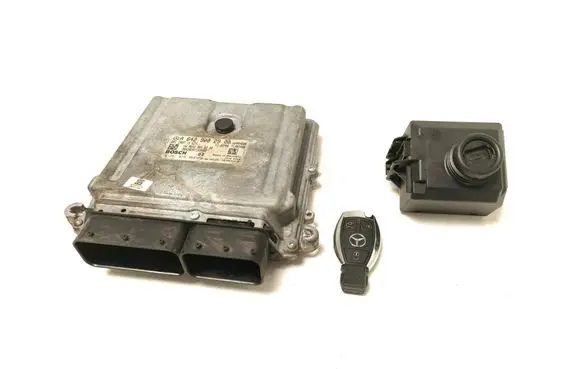 Mercedes-Benz E W212 Engine ECU kit and lock set A6429002900