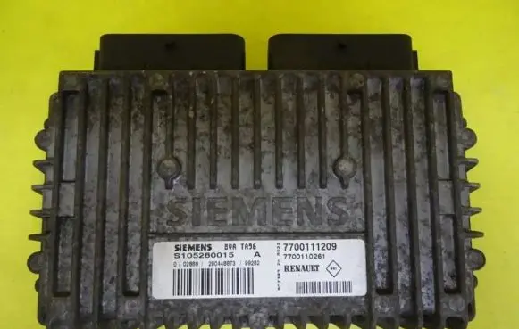 Renault Scenic I Engine control unit/module 7700111209 S105280015
