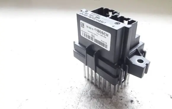 Opel Insignia A Heater blower fan relay 13503201