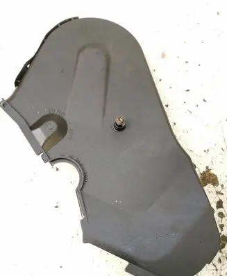 Volkswagen PASSAT B8 Timing belt guard (cover) 04L109107E