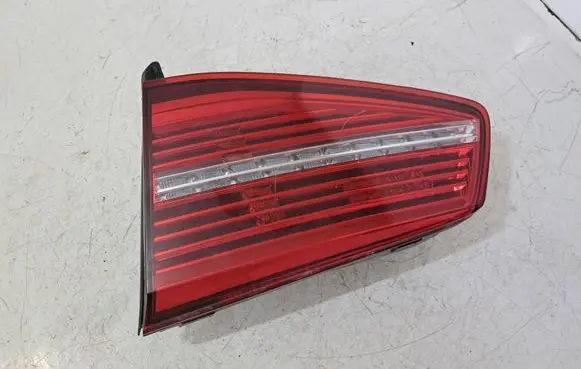 Volkswagen PASSAT B8 Tailgate rear/tail lights 3G9945308A 81450201