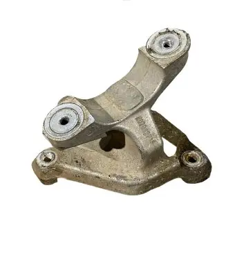 Honda CR-V Steering rack mounting bracket 