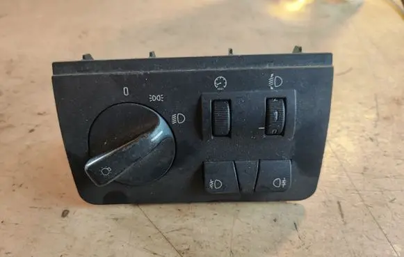 BMW X5 E53 Light switch 8372204