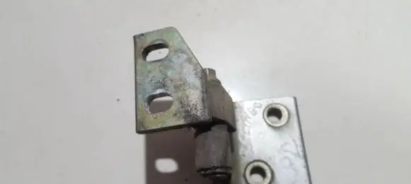 Citroen Berlingo Front door upper hinge