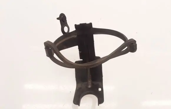 Peugeot 206 Fuel pump bracket 