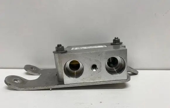 BMW M4 F82 F83 Gearbox / Transmission oil cooler 7592723 10106811 V1959003