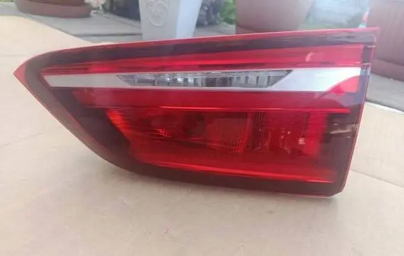 BMW X1 F48 F49 Tailgate rear/tail lights 7350698