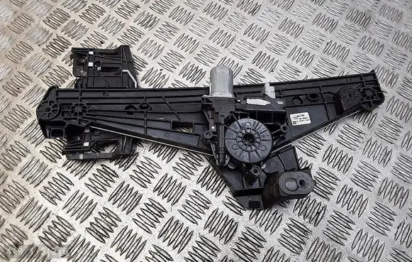 Opel Mokka B Rear door window regulator with motor 9843773980