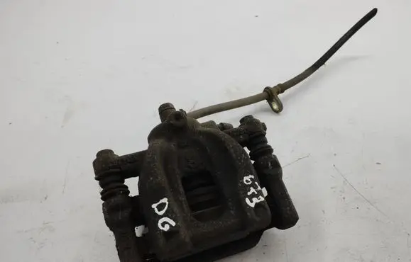 Honda CR-V Rear brake caliper