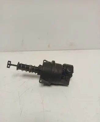 Volkswagen II LT Engine mount vacuum valve 662779M