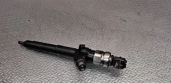 Nissan Almera Tino Fuel injector 16600BN800 02E00497