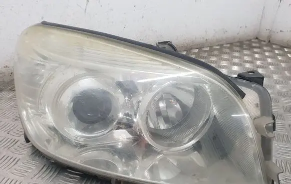 Toyota RAV 4 (XA30) Headlight/headlamp 9336860