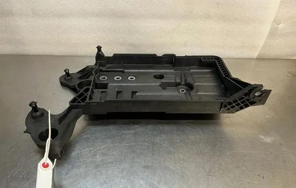 Volkswagen Golf VII Battery box tray 5Q0915331K
