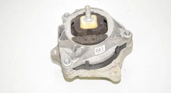 BMW 2 F22 F23 Engine mount bracket 6859407 22116859407