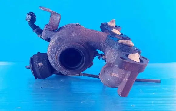 Volkswagen PASSAT B6 Turbo 03G253019A 6T1749VA