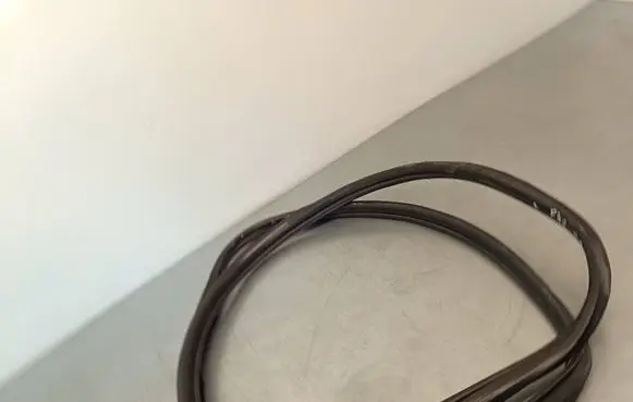 BMW 2 F46 Rear door rubber seal (on body) 