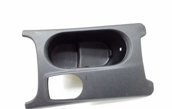 Cup holder front