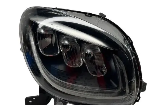 Smart ForTwo III C453 Headlight/headlamp A4539069801 L90169491