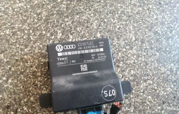 Volkswagen PASSAT B6 Other control units/modules 3C0907530C