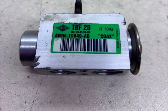 Ford C-MAX II Air conditioning (A/C) expansion valve AV6N19849AB