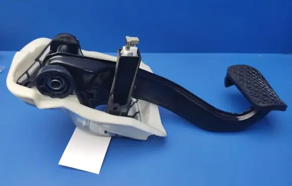 Mercedes-Benz C W205 Brake pedal A2052920308 A2052920507 A2222940001