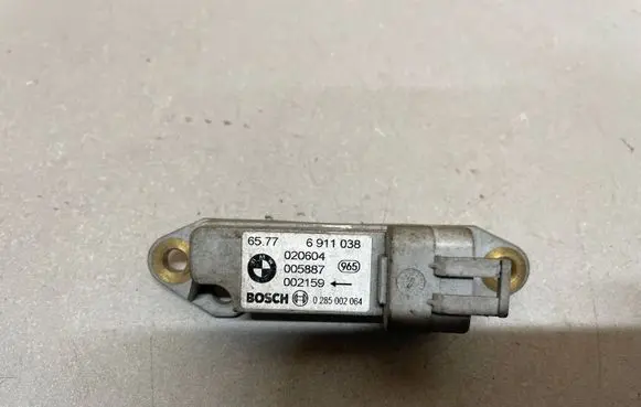 BMW X5 E53 Airbag deployment crash/impact sensor 6911038