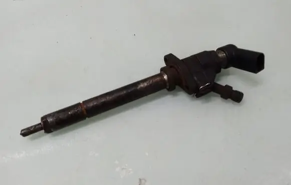 Volvo V50 Fuel injector 9647247280