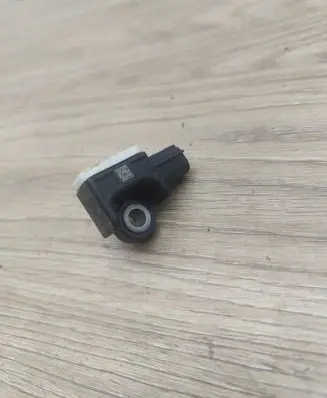 Volvo V60 Airbag deployment crash/impact sensor 31334336