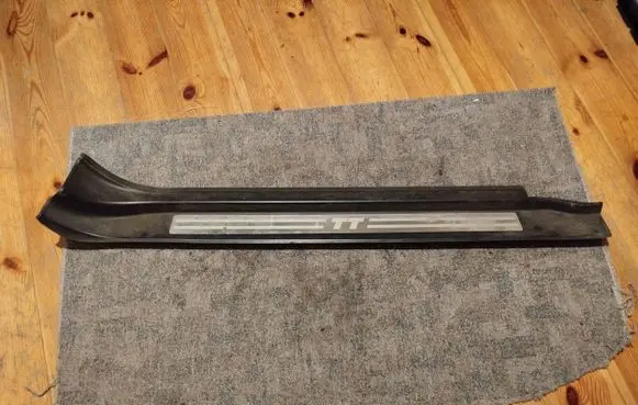 Audi TT Mk1 Front sill trim cover 8N8853492