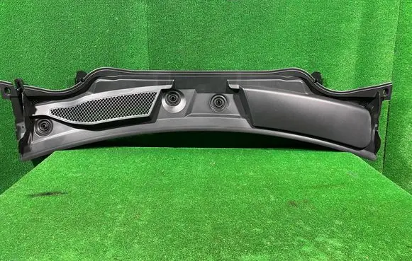 Mercedes-Benz A W176 Wiper trim A1768300013